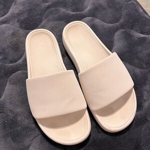 Women's Cream Slide Sandals